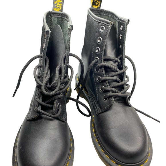 Dr Martens WOMEN'S Smooth Leather Lace Up boots size 6 - Picture 13 of 15